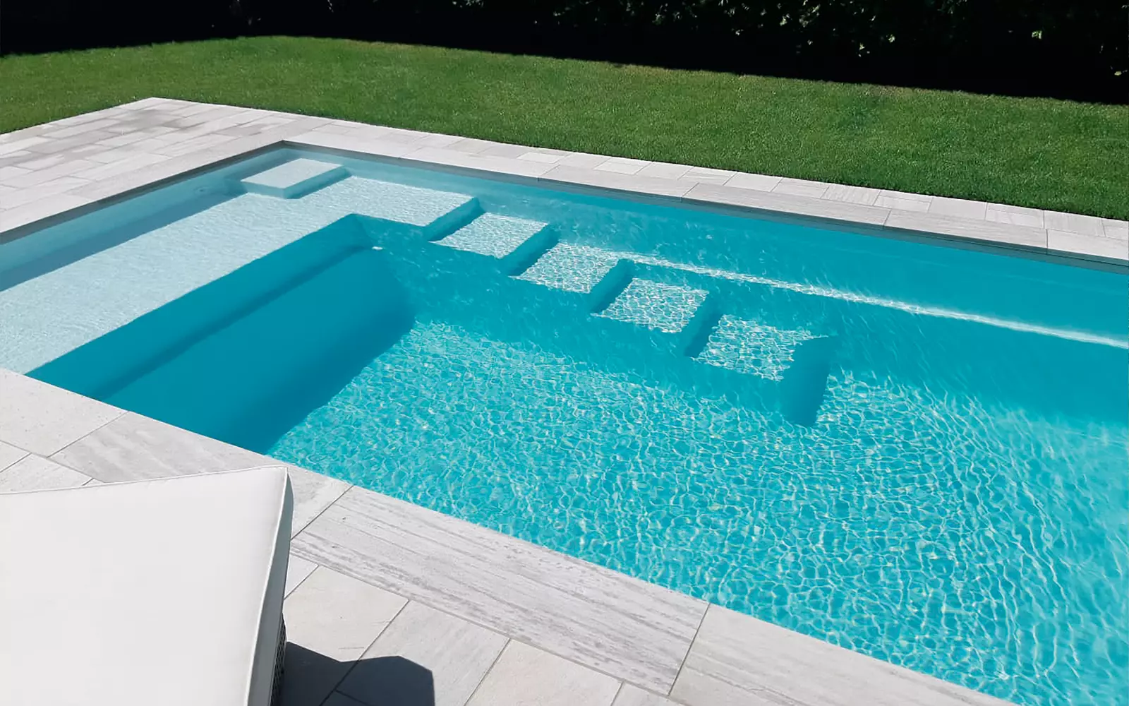 The Elite, a high waterline pool from Leisure Pools
