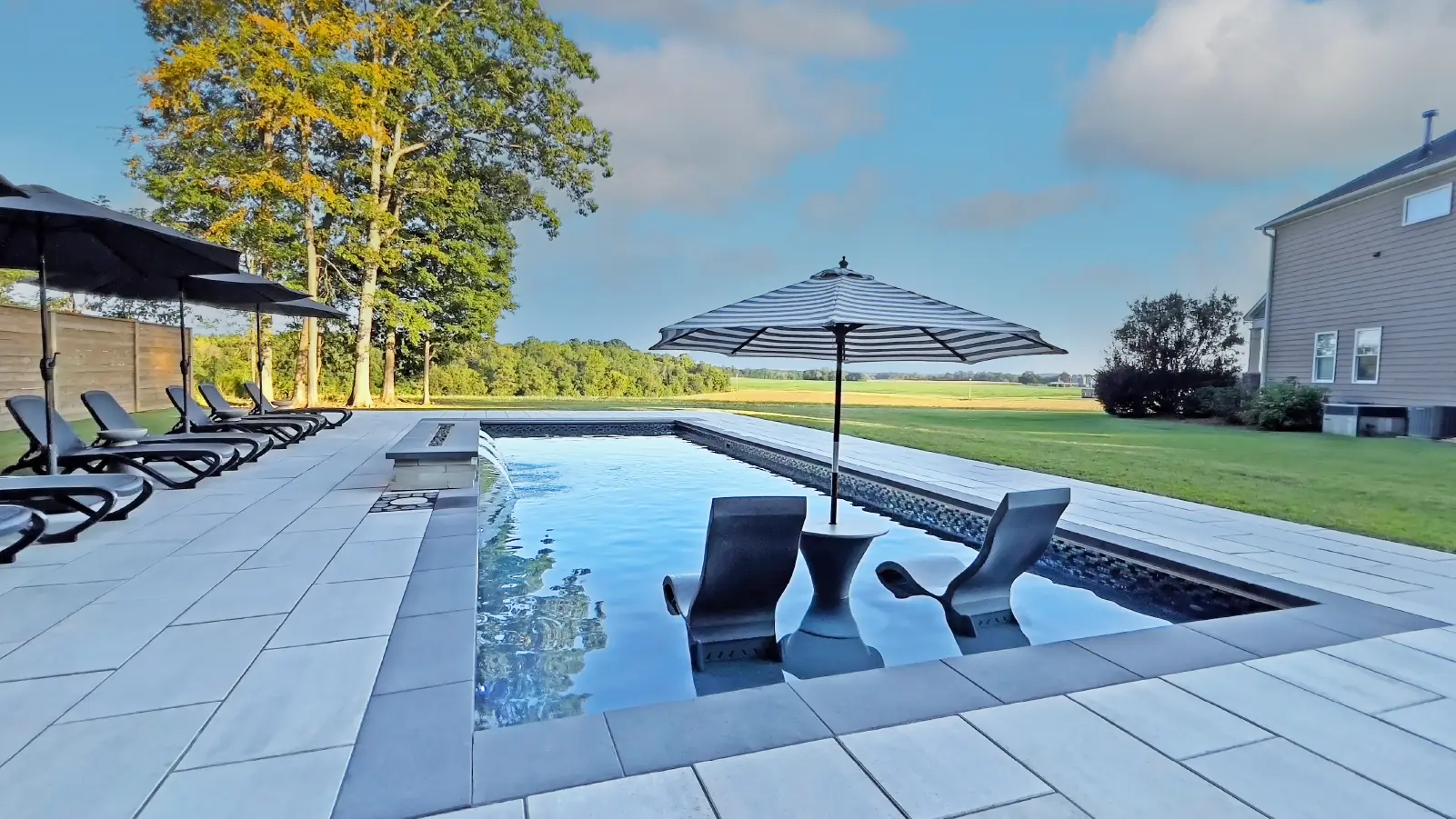 Osterhus Outdoors installation of The Pinnacle 40 pool design