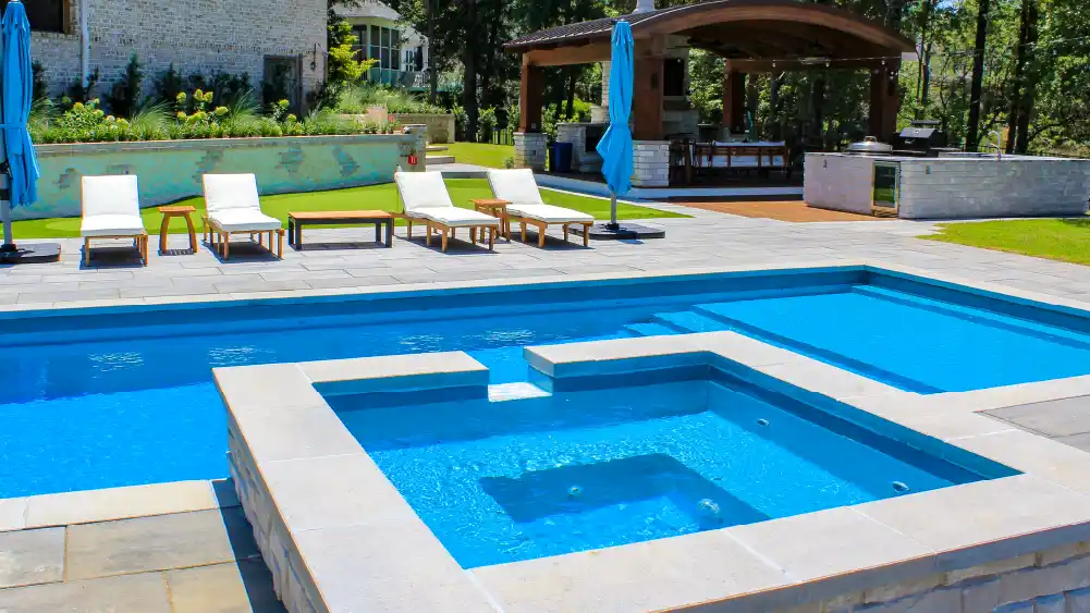 011625-WinterIdealTime-3CustomPoolFeatures Winter Pool Planning Guide for Custom Pool Features