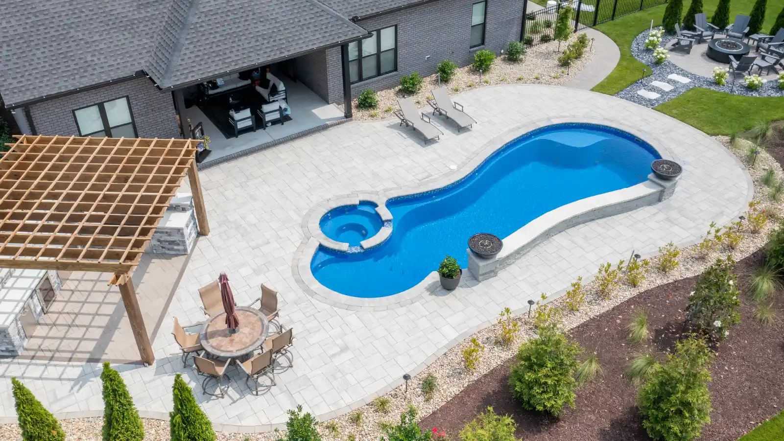 Definitive Guide to Saltwater Pools